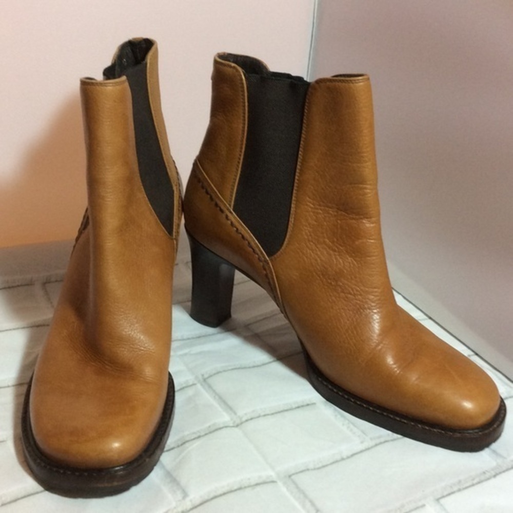 Cole Haan Butterscotch Leather Ankle Boots 6 EUC